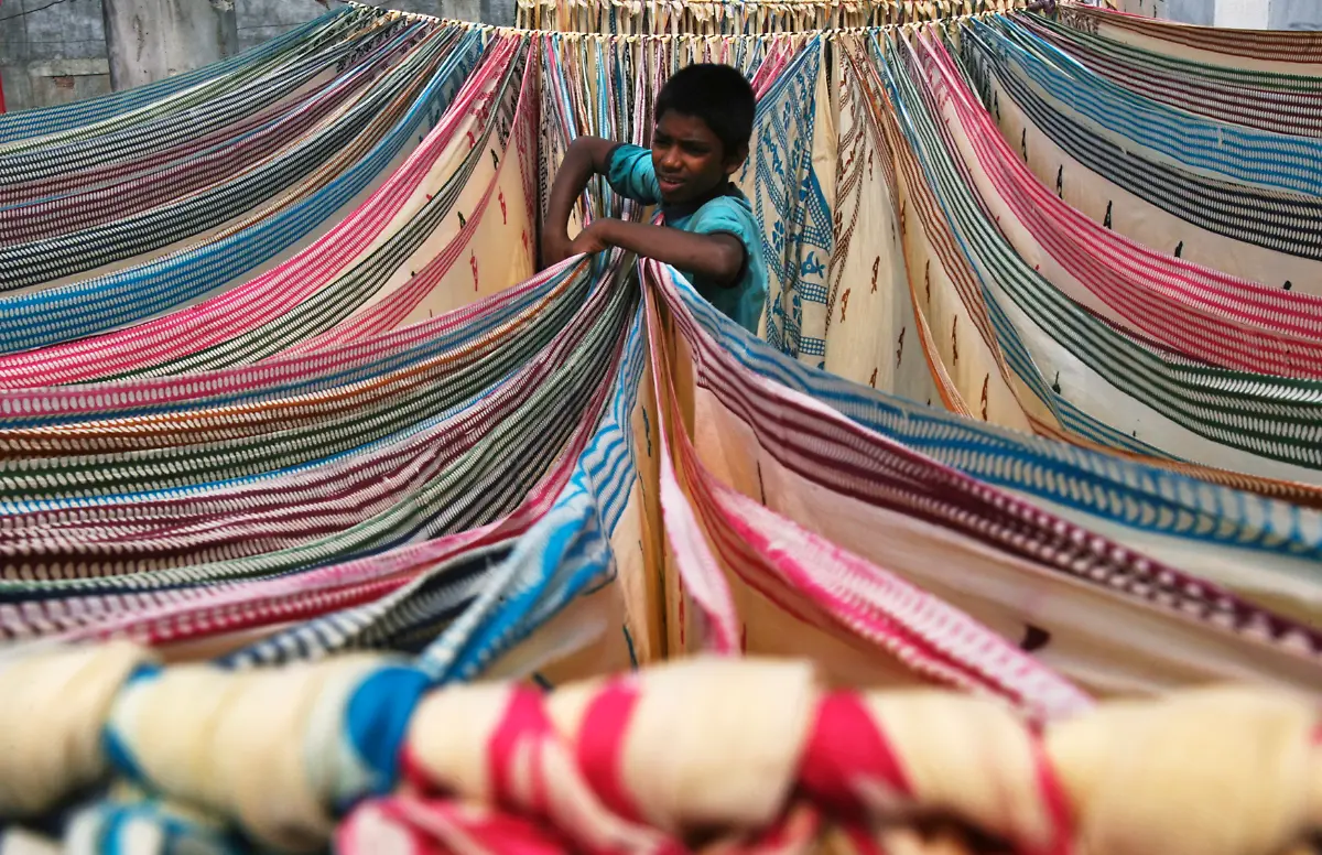 2012-11-30T000000Z-2043408299-GM1E8BU1Q0O01-RTRMADP-3-INDIA