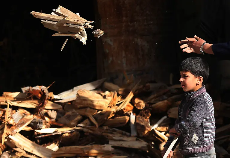 2013-01-23T120000Z-472190878-GM1E91O030601-RTRMADP-3-SYRIA-CRISIS