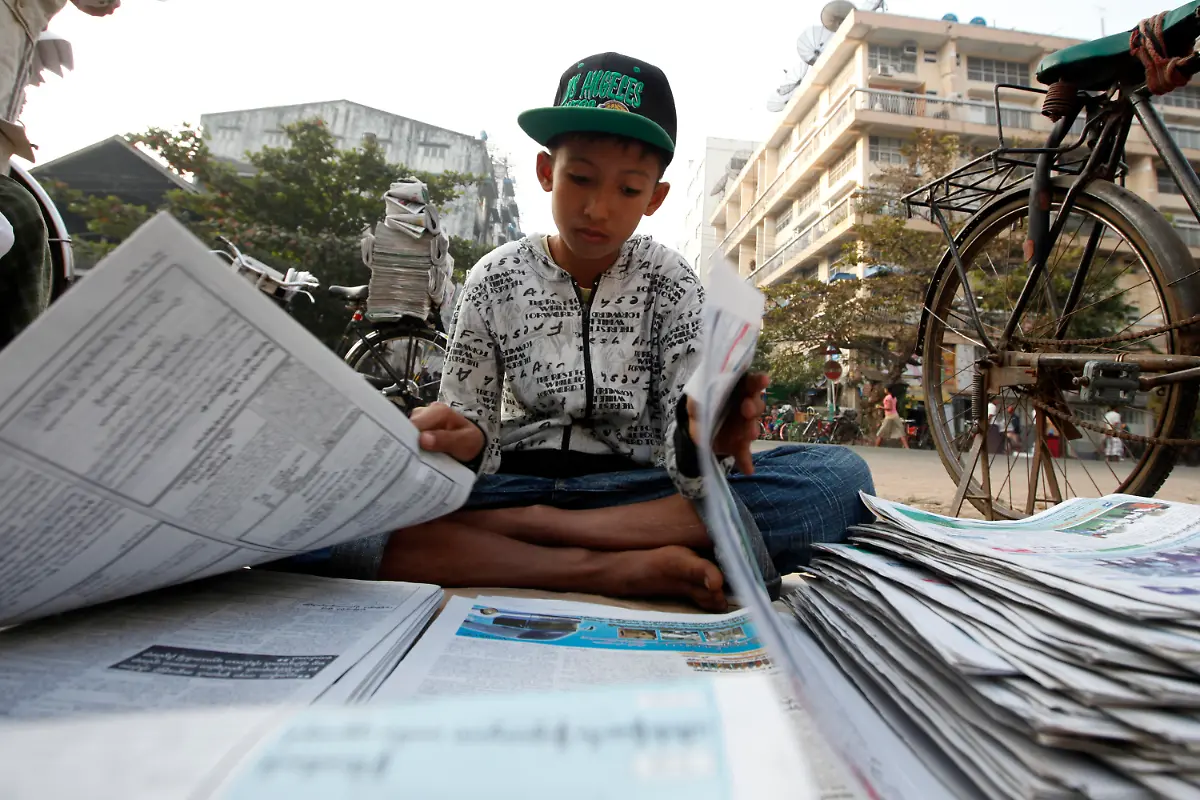 2013-01-14T120000Z-71219432-GM1E91E10EF01-RTRMADP-3-MYANMAR