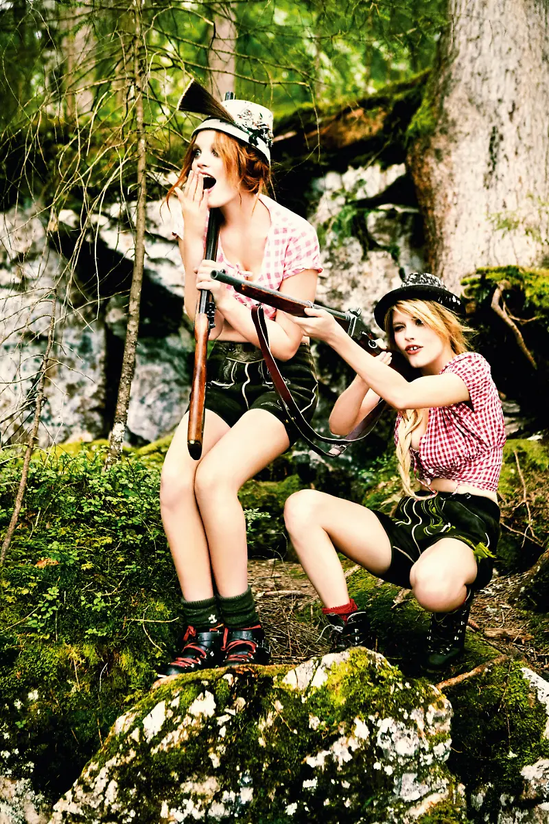 ce-von-unwerth-heimat-232-hunting-season