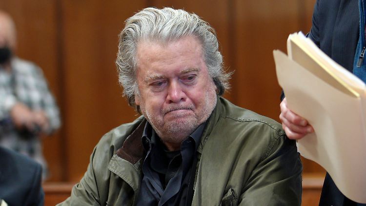 Wegen Missachtung des Kongresses wurde Bannon in zwei Fällen schuldig gesprochen.