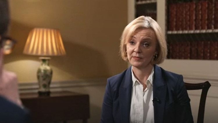 "Ich werde die konservative Partei in die nächste Wahl führen", sagt Truss.