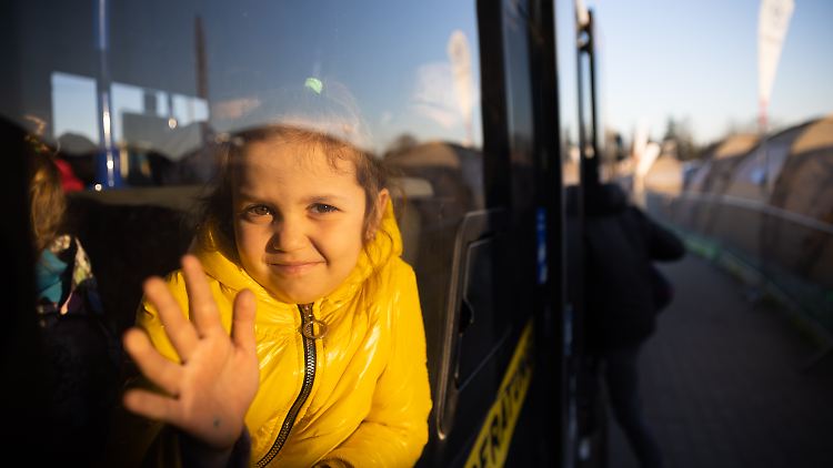 Viele Ukrainer sind bereits wieder in ihr Heimatland zurückgekehrt. Doch im Winter könnten viele aus Not zurück nach Deutschland kommen.