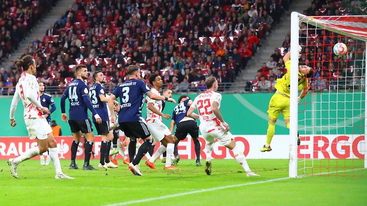 30 Minuten lang machte Hamburg Druck, dann ging's dahin aus HSV-Sicht.