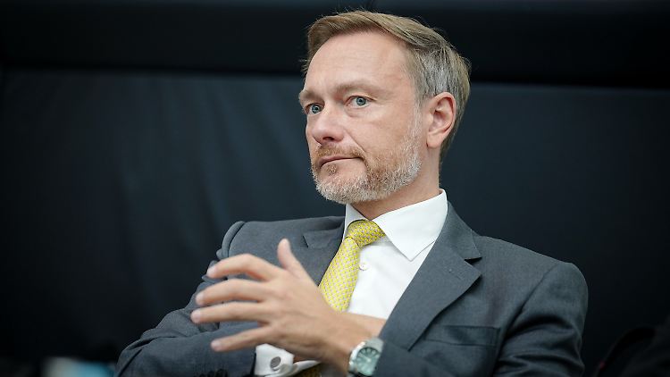 Lindner hält das Sondervermögen krisenbedingt für unumgänglich.