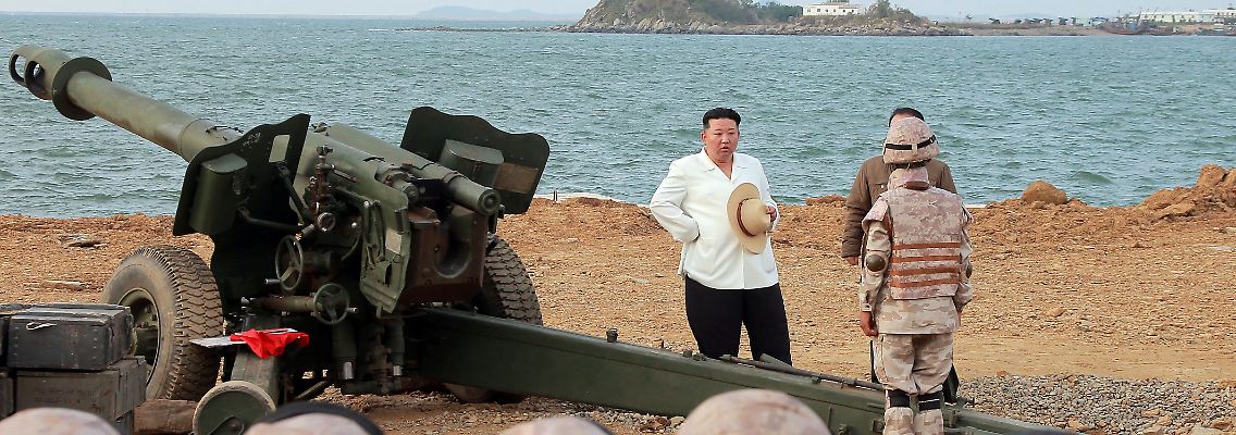 2022-10-09T235859Z_1162397287_RC2YXW91V2K7_RTRMADP_3_NORTHKOREA-MISSILES.JPG