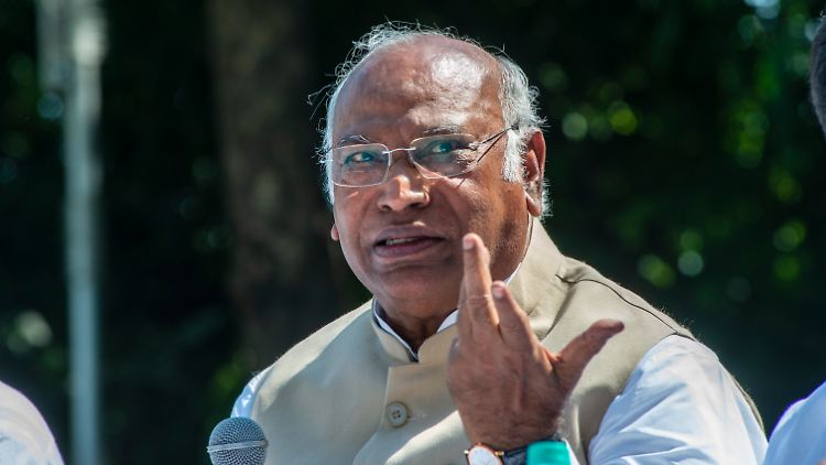 Mallikarjun Kharge soll die Kongress-Partei in den Wahlkampf für die Abstimmung 2024 führen.