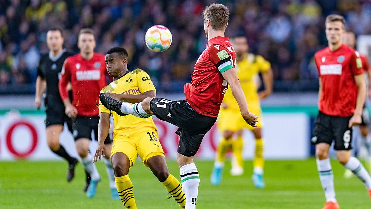 Moukokos Schuss führte zur Führung für den BVB.