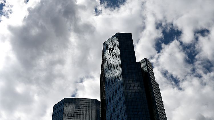 Im Fokus der Ermittlungen: Die Zentrale der Deutschen Bank in Frankfurt.