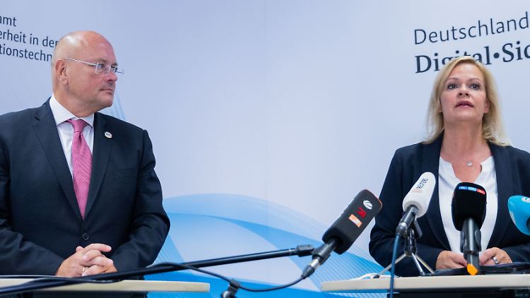 Ex-BSI-Chef Schönbohm fordert vom Innenministerium die konkrete Benennung der Vorwürfe gegen ihn. 
