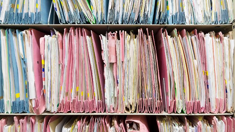 Hacker wollen von der Krankenversicherung Medibank Geld, sonst drohen sie mit der Veröffentlichung der digitalen Patientenakten von Prominenten. 
