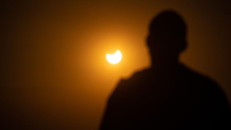 Eine Sonnenfinsternis ist ein seltenes und sehenswertes Ereignis.