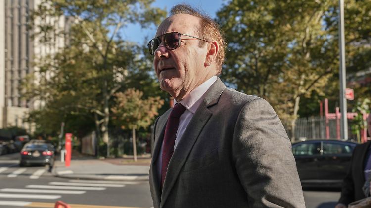 Spacey sagte, er könne sich an den 36 Jahre zurückliegenden Vorfall nicht erinnern.