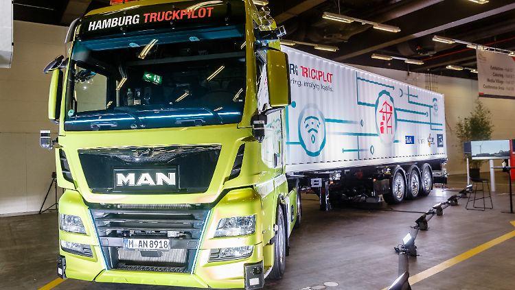 Automatisierter Containertransport: Hier ein autonom fahrender Truck des Projekts "Hamburg Truckpilot"