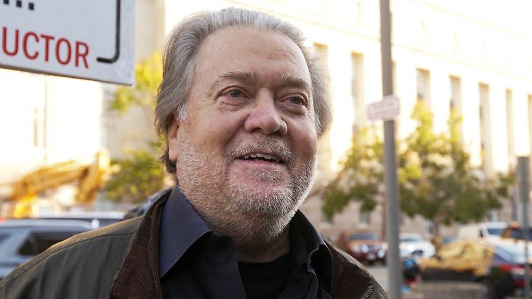 Bannon war einer der Köpfe hinter dem Wahlsieg von Donald Trump, der beide ins Weiße Haus brachte.