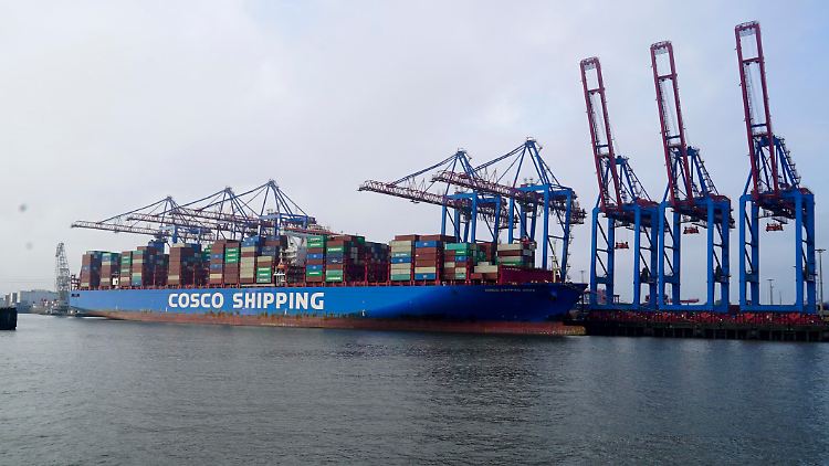 Der Hamburger Hafenlogistiker HHLA und der chinesische Terminalbetreiber Cosco Shipping Ports Limited haben eine Vereinbarung über eine Beteiligung am Terminal Tollerort getroffen.