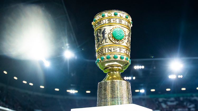 Um diese Trophäe geht es.