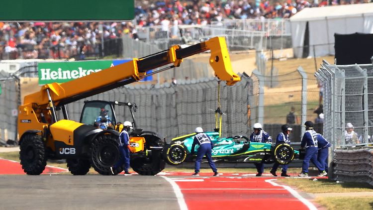 Für Vettels Teamkollegen Lance Stroll war das Rennen nach einem schweren Unfall mit Fernando Alonso vorzeitig vorbei.
