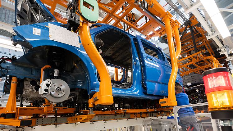Die deutsche Industrieproduktion schrumpfte zuletzt deutlich. 