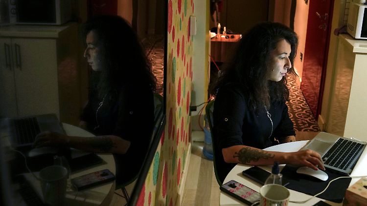 Eva Rapoport arbeitet für die "Arche", ein Netzwerk, das russischen Neuankömmlingen Starthilfe gibt.