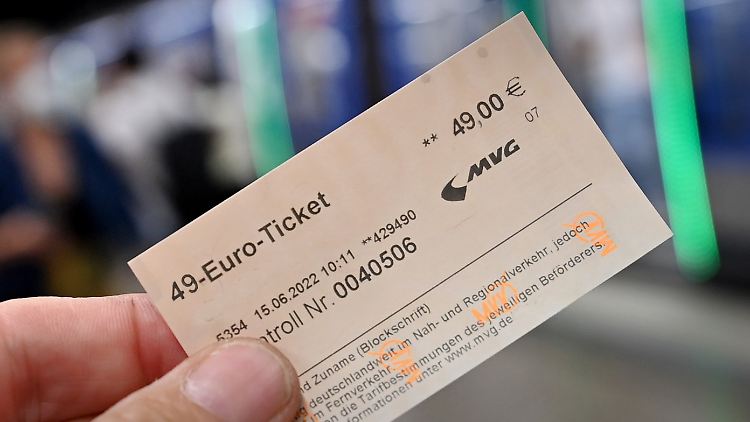 319776773.jpg