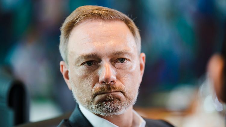 Lindner selbst hat sich bislang nicht geäußert.