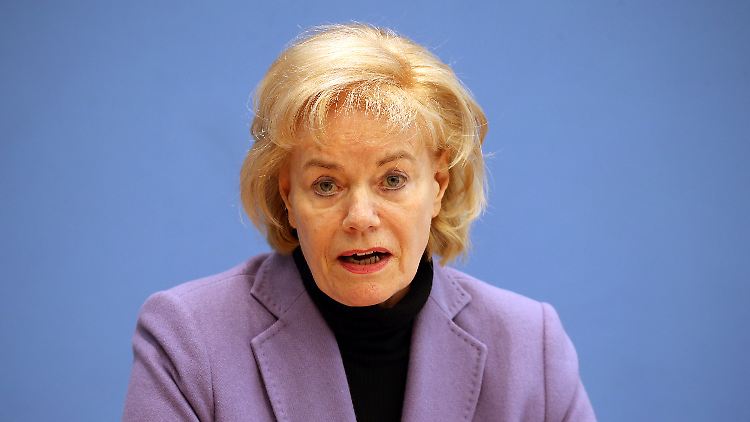 Ohne staatliche Unterstützung könne die AfD-nahe Desiderius-Erasmus-Stiftung mit anderen kaum mithalten, kritisiert deren Vorsitzende Erika Steinbach.