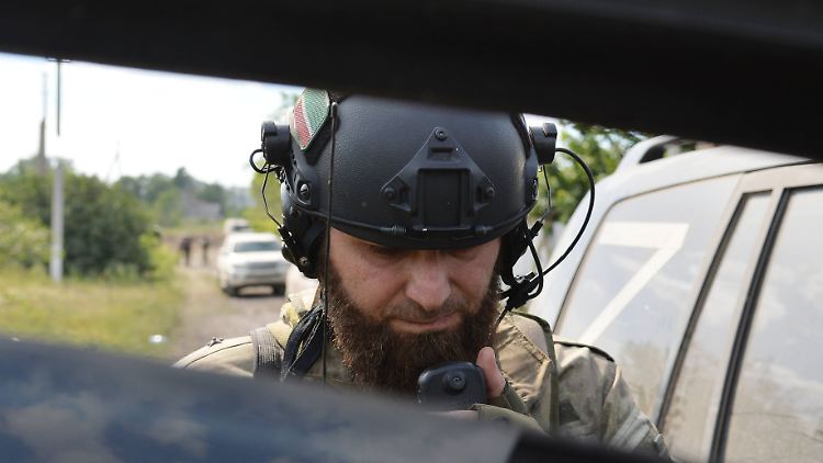 Die tschetschenischen Kämpfer hätten ihren Standort über soziale Netzwerke verraten, sagen die Ukrainer.