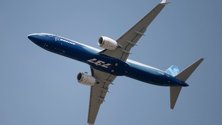 Swohl die Rüstungssparte als auch das Geschäft mit Passagier- und Frachtflugzeugen blieb für Boeing im dritten Quartal in der Verlustzone.