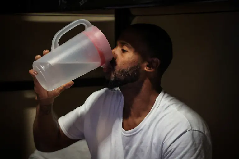 2024-06-06T100159Z-137198687-RC2F04A2O9FN-RTRMADP-3-USA-PRISONS-FIREFIGHTERS