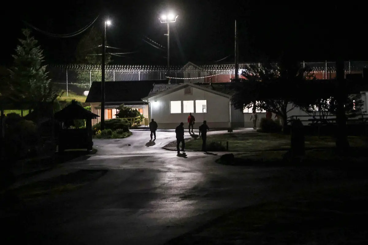 2024-06-06T100142Z-1321679064-RC24L3ANOMYO-RTRMADP-3-USA-PRISONS-FIREFIGHTERS