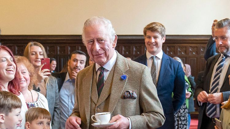 Hat ein Faible für Uhren und Tassen: König Charles III.