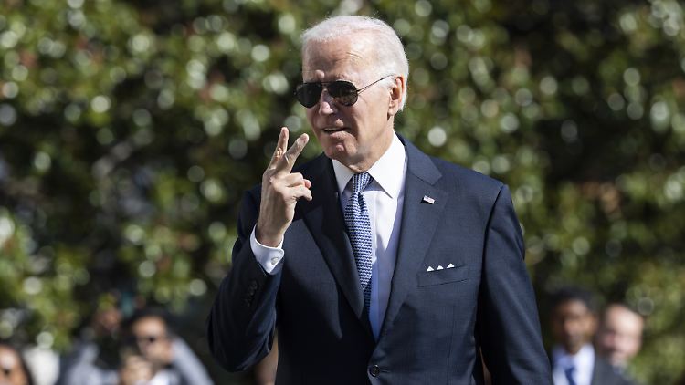 "Das ist ein Beweis für die Widerstandskraft des amerikanischen Volkes", kommentiert US-Präsident Biden. 