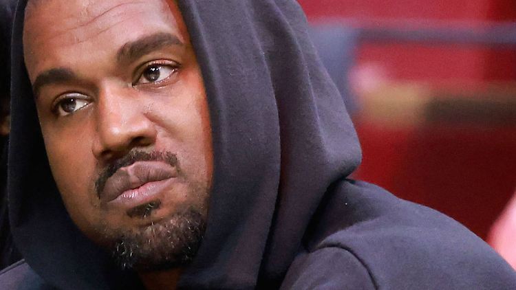 Ein Album von Kanye West sollte 2018 "Adolf Hitler" heißen, erschien dann unter seinem Künstlernamen Ye.