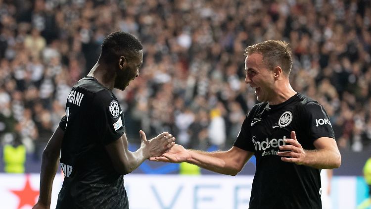 Beste Form und beste Laune: Mario Götze ist drauf.