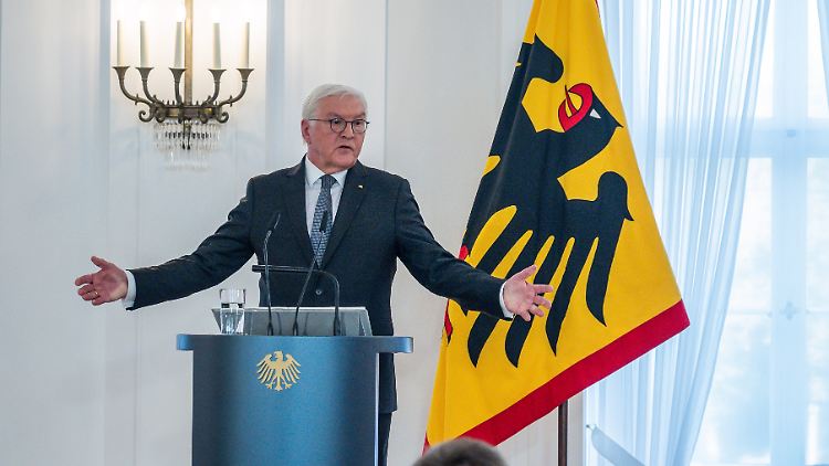 Das Charisma einer Scheibe Graubrot attestiert unser Kolumnist dem Bundespräsidenten.