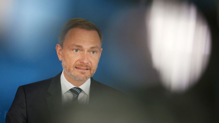 Lindner weist Forderungen nach mehr Geld vom Bund für Flüchtlingsaufnahmen zurück.