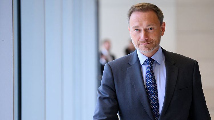 Es ist nicht das erste Mal, dass Finanzminister Christian Lindner fehlendes politisches Feingefühl vorgeworfen wird.