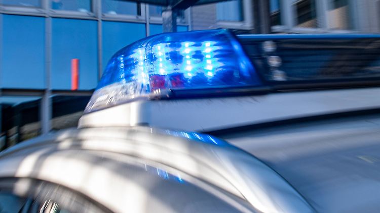 Das polizeiliche Terrorismus- und Extremismusabwehrzentrum im Landeskriminalamt übernahm die Ermittlungen. 