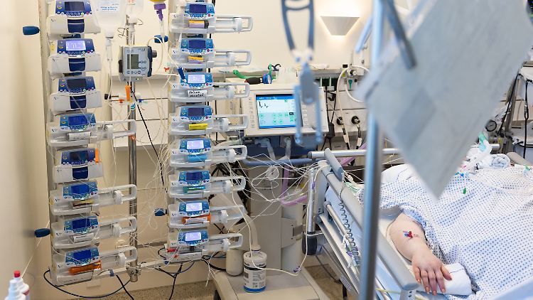 "Wenn im Winter die Zahl der Patienten deutlich steigt, wird das System unter extrem starke Belastung geraten", sagt Karagiannidis.