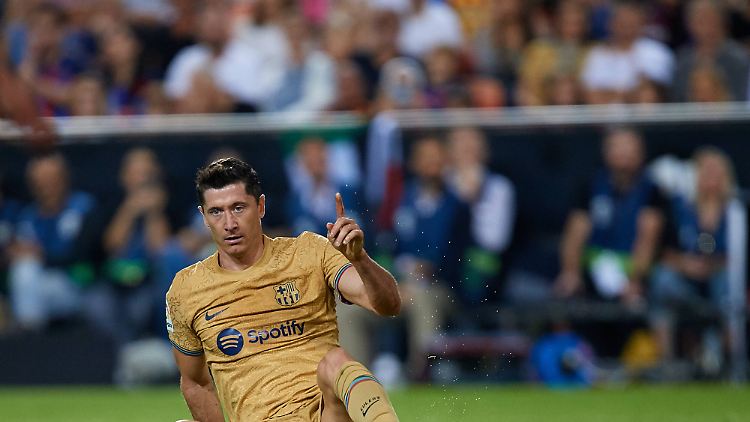 Für Barcelona kann es nur nach oben gehen, sagt Robert Lewandowski.