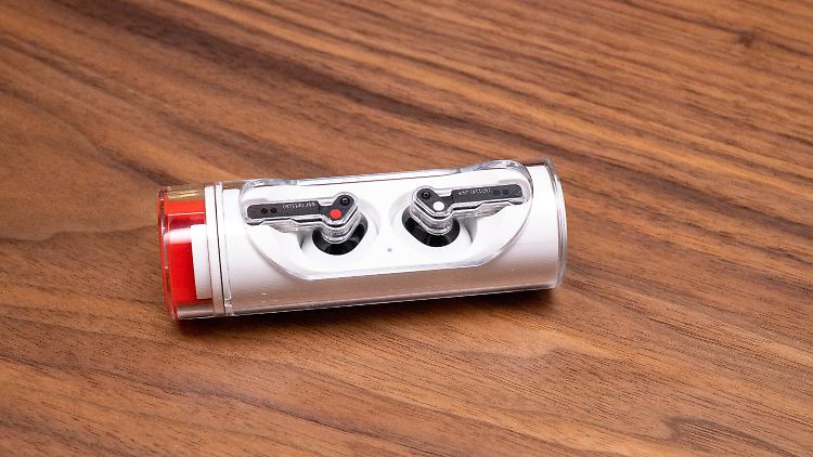 Das Design der Nothing Ear Stick ist einzigartig.