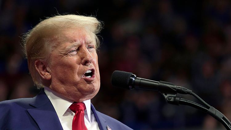 Spielt auf Zeit: Donald Trump.