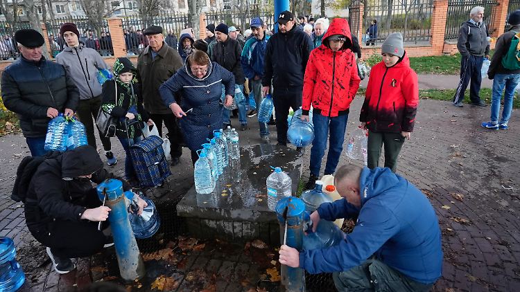 Am Montagabend hatte der Bürgermeister mitgeteilt, dass es an 40 Prozent der Verbrauchsstellen noch kein Wasser gegeben habe.