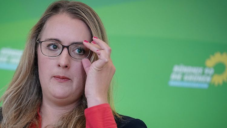Die grüne Fraktionschefin im Bundestag, Katharina Dröge, fordert mehr Anstrengungen zur CO2-Reduktion von Bundesverkehrsminister Wissing.