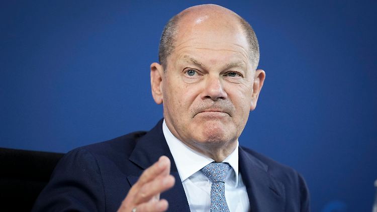 Die Bundesregierung unter Kanzler Olaf Scholz strebt an, die geplante Gaspreisbremse zur Entlastung von Gaskunden früher wirken zu lassen. 