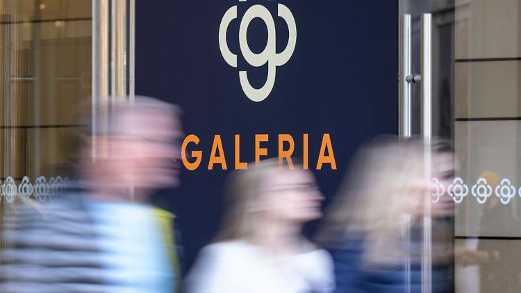 Der Geschäftsführer des Online-Händlers Buero.de hat Interesse an 47 gefährdeten Filialen.