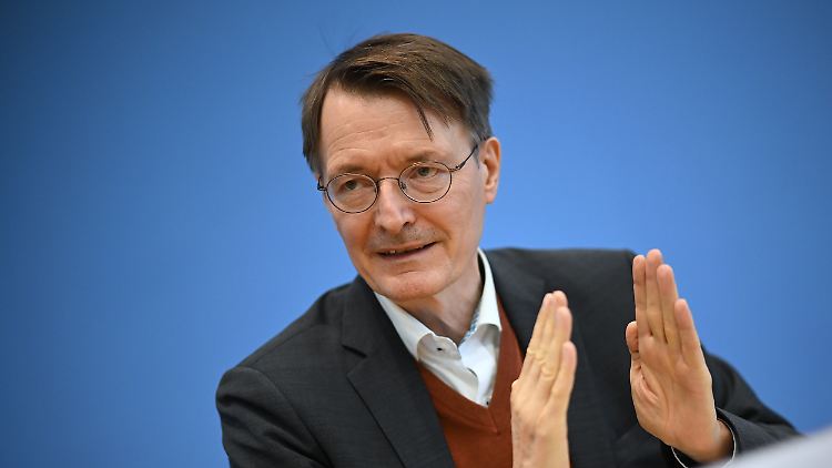 Wir werden sicherstellen, dass zu keinem Zeitpunkt den Krankenhäusern Strom oder Gas fehlt", sagt Lauterbach.