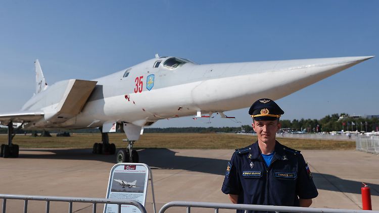 Russischer strategischer Bomber Tupolew Tu-22M3 - bisher sieht die US-Regierung keine Hinweise auf einen bevorstehenden Einsatz russischer Nuklearwaffen in der Ukraine.