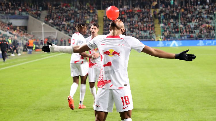 "Das ist ein schöner Moment", erklärte der vom Torjubel begeisterte Trainer Marco Rose. 